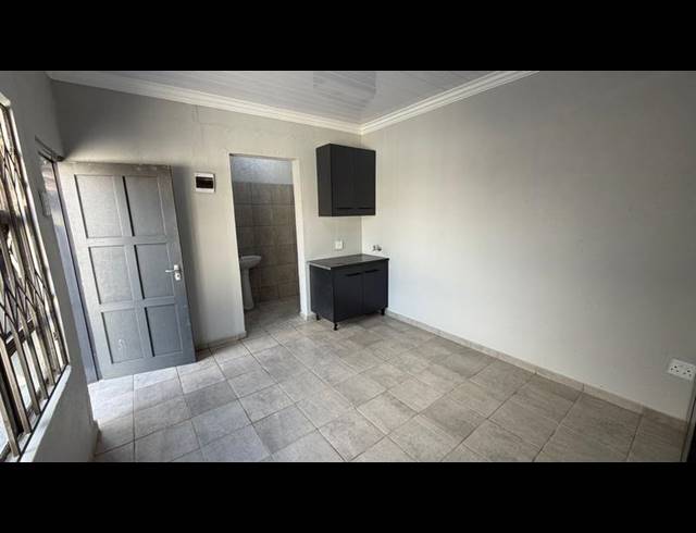 2 BEDROOM HOUSE FOR SALE IN SOSHANGUVE VV